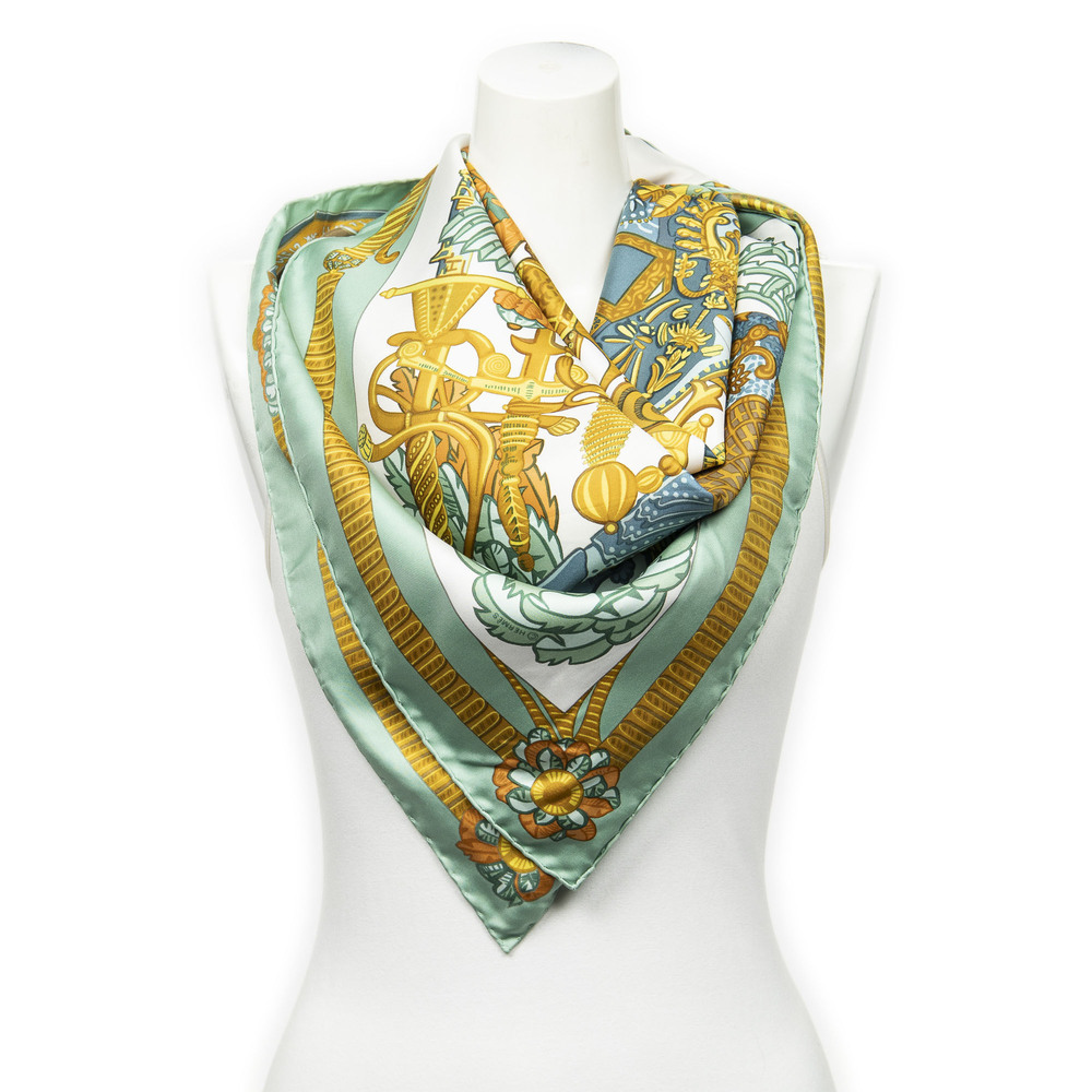 Hermes Scarf - Picture 1 of 5
